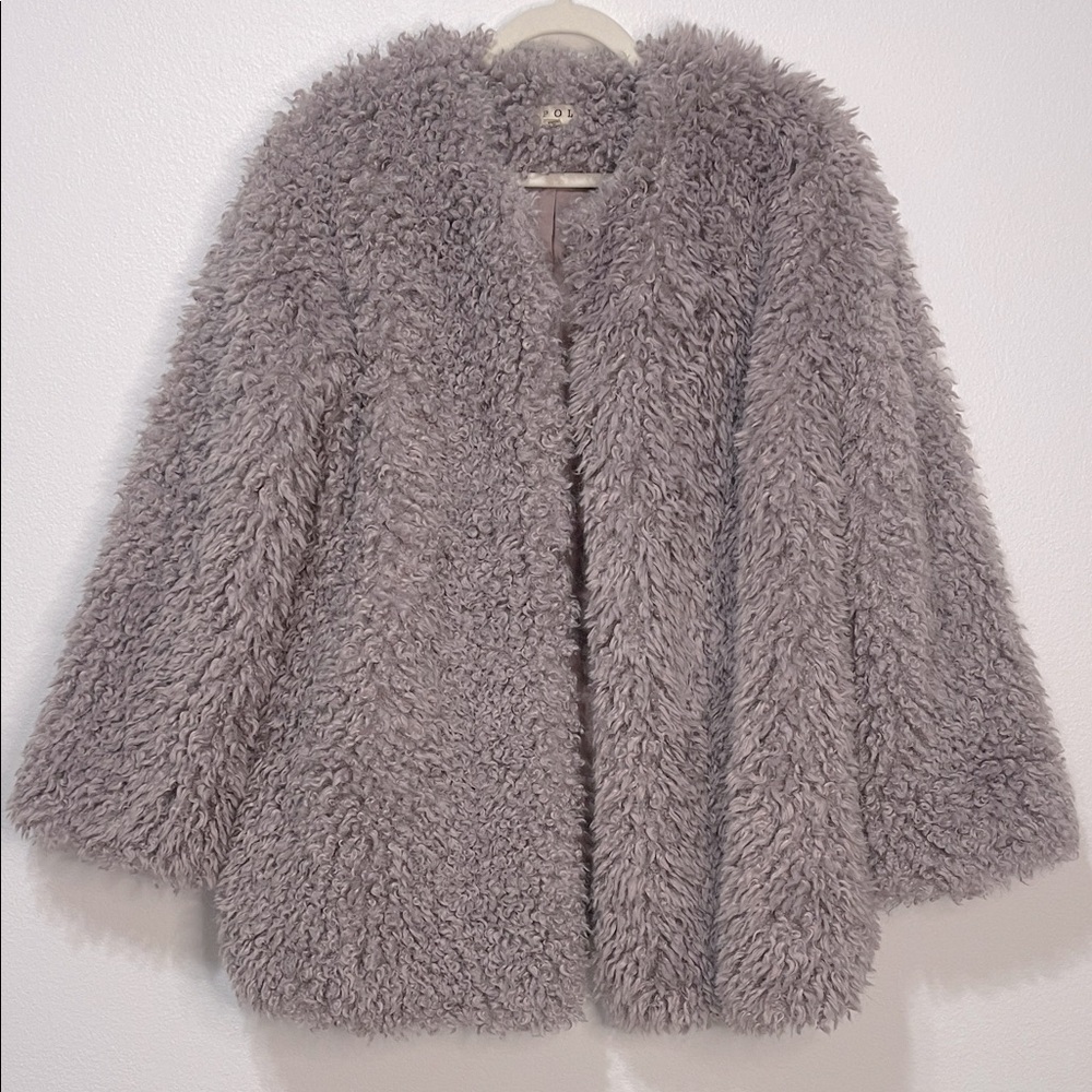 POL Oversized Teddy Jacket Size Small PTP 25” EUC